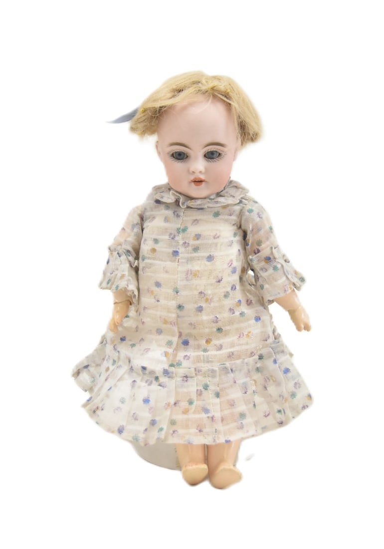 PETITE GERMAN BISQUE HEAD DOLL (1 of 11)