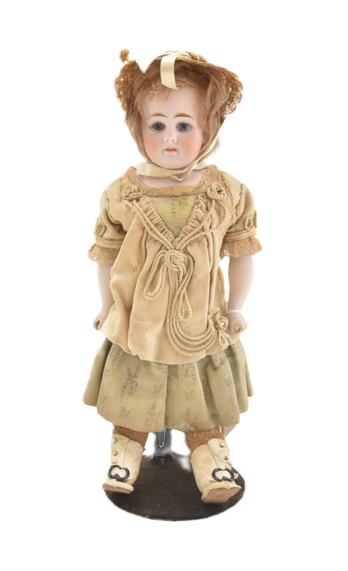 AM 3095 BISQUE SHOULDER HEAD DOLL (1 of 15)