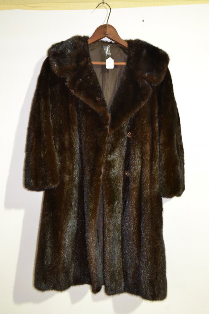 MINK COAT - SIZE 6-8: MINK COAT - SIZE 6-8