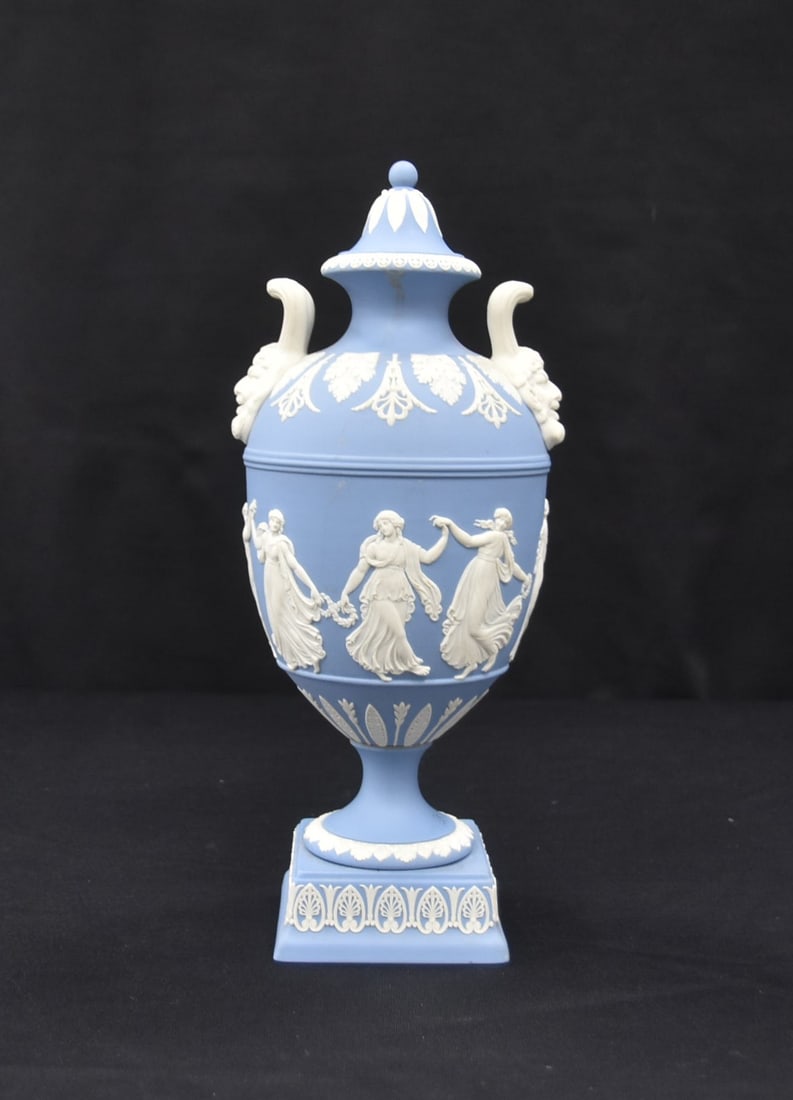 WEDGWOOD BLUE JASPERWARE DANCING HOURSE URN (1 of 16)