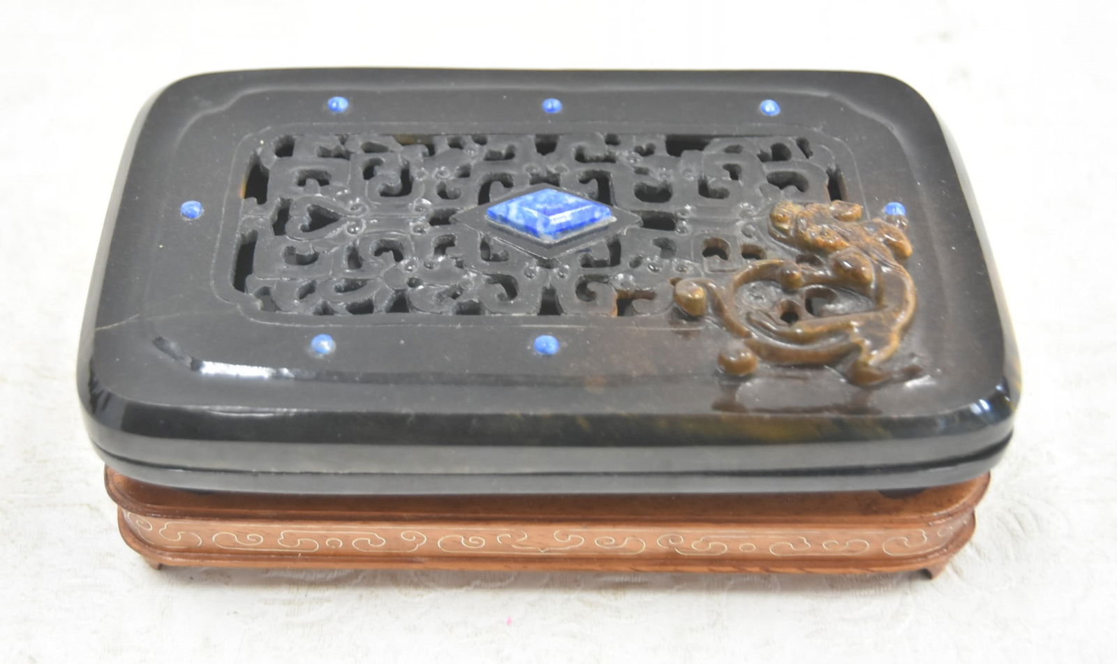 RETICULATED JADE ? BOX WITH LAPIS (1 of 15)