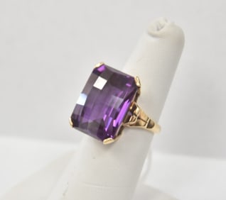 RONNY 10kt GOLD & LARGE AMETHYST RING