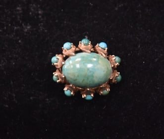 14kt GOLD & JADE PIN