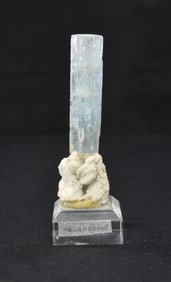 AQUAMARINE MINERAL SPECIMEN ON LUCITE BASE