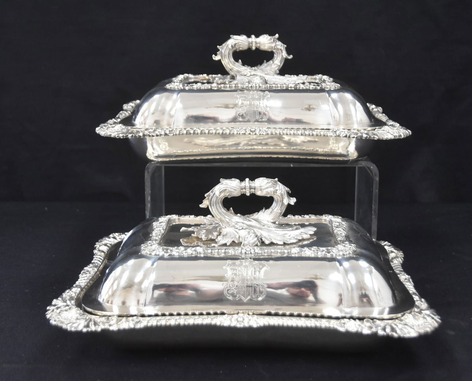 EMES & BARNARD GEORGIAN STERLING ENTREE DISHES (1 of 19)