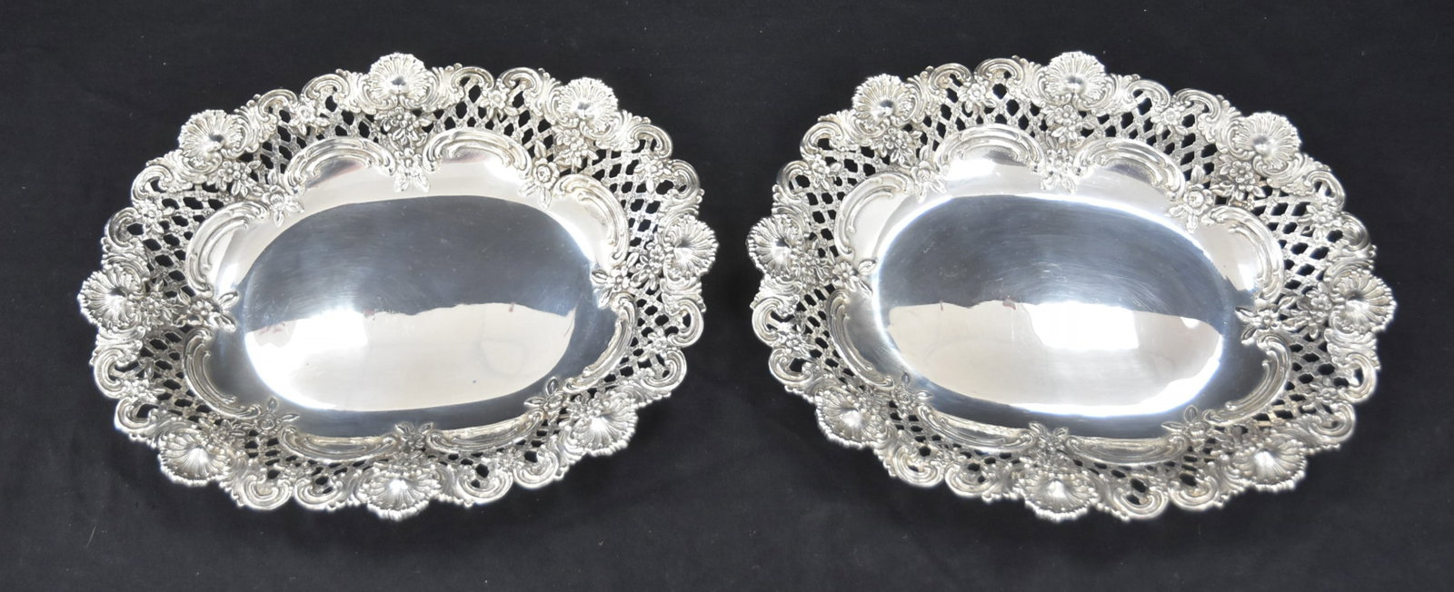 PAIR TIFFANY & Co. MAKERS STERLING TRAYS (1 of 15)