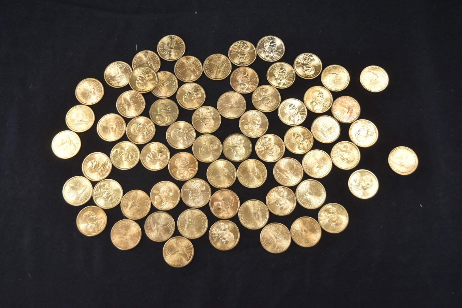 (65) 2000 P SACAGAWEA DOLLARS (1 of 8)