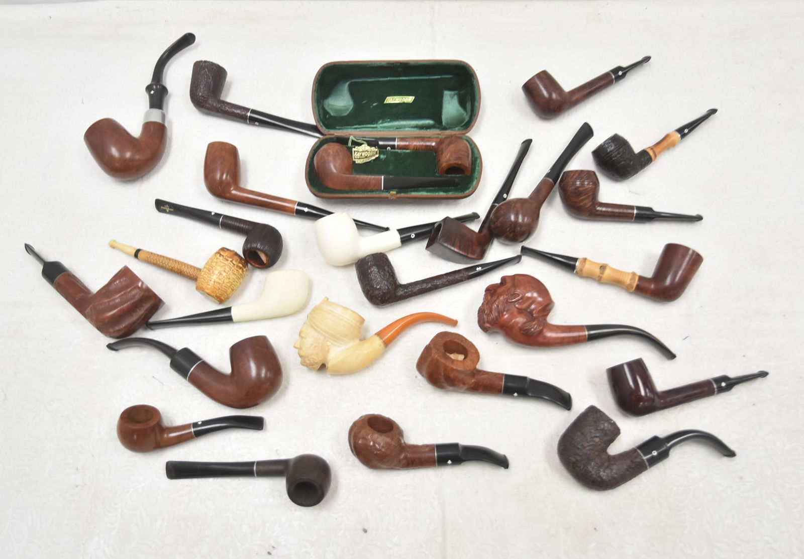 (25) ASSORTED SMOKING TOBACCO PIPES (1 of 13)