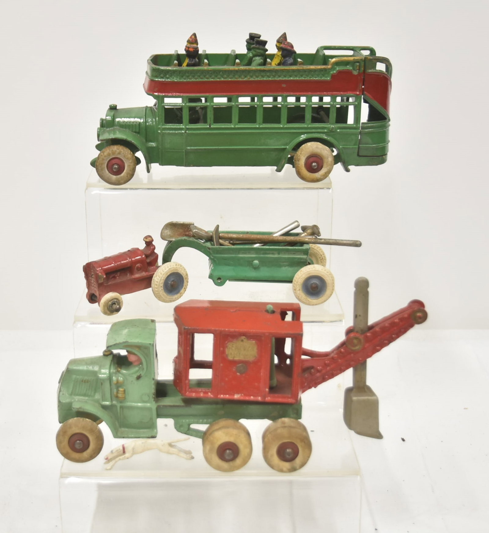ANTIQUE CAST IRON TOY BUS & TRACTOR (1 of 10)