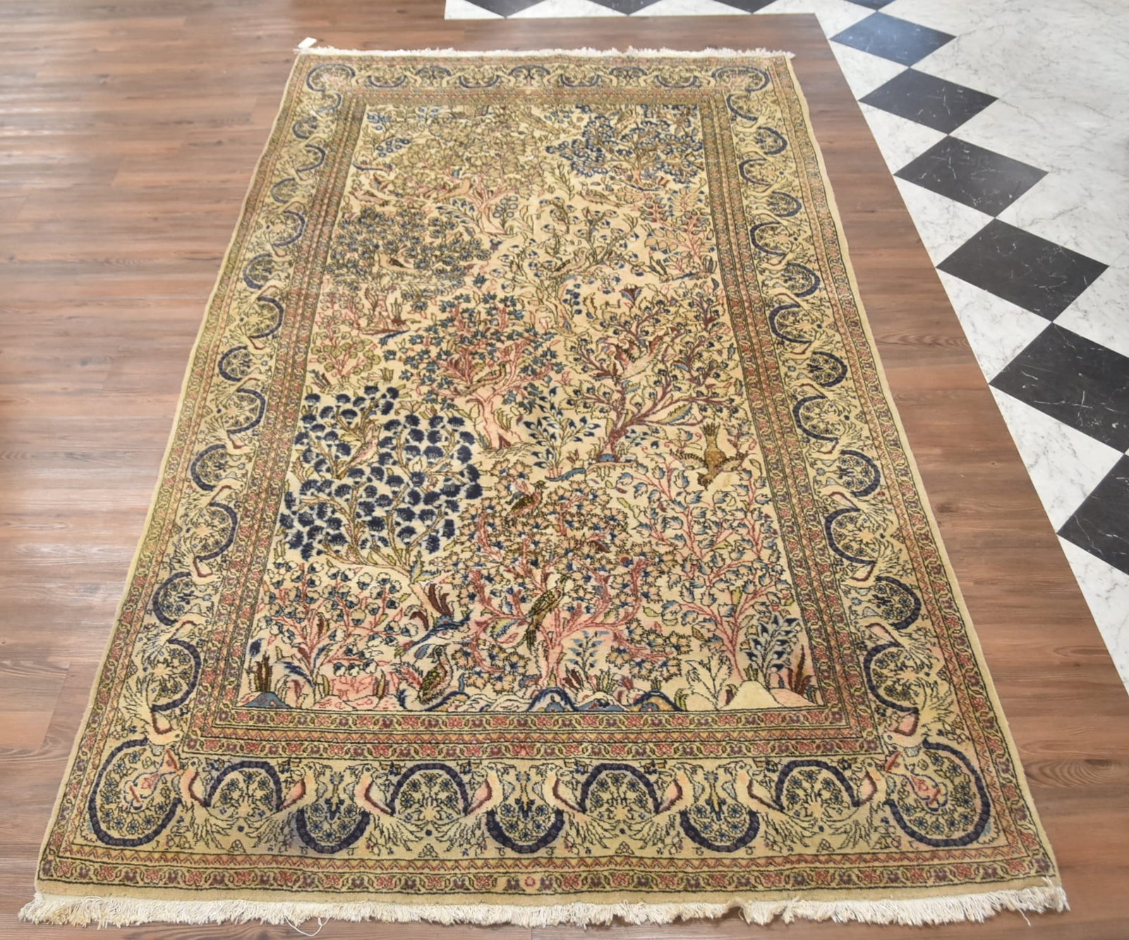 5' x 9' PERSIAN TREE OF LIFE CARPET: PERSIAN - PAKISTAN TREE OF LIFE RUG - ACTUAL SIZE IS 5' 4" x 9' 2"