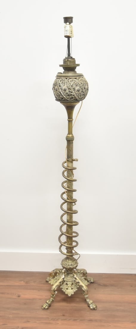 ANTIQUE VICTORIAN BRONZE SNAKE FORM PIANO LAMP: ANTIQUE VICTORIAN BRONZE STANDING OIL LAMP WITH SNAKE WRAPPED AROUND BASE RAISED ON PAW FEET - 10" x 10" x 64"