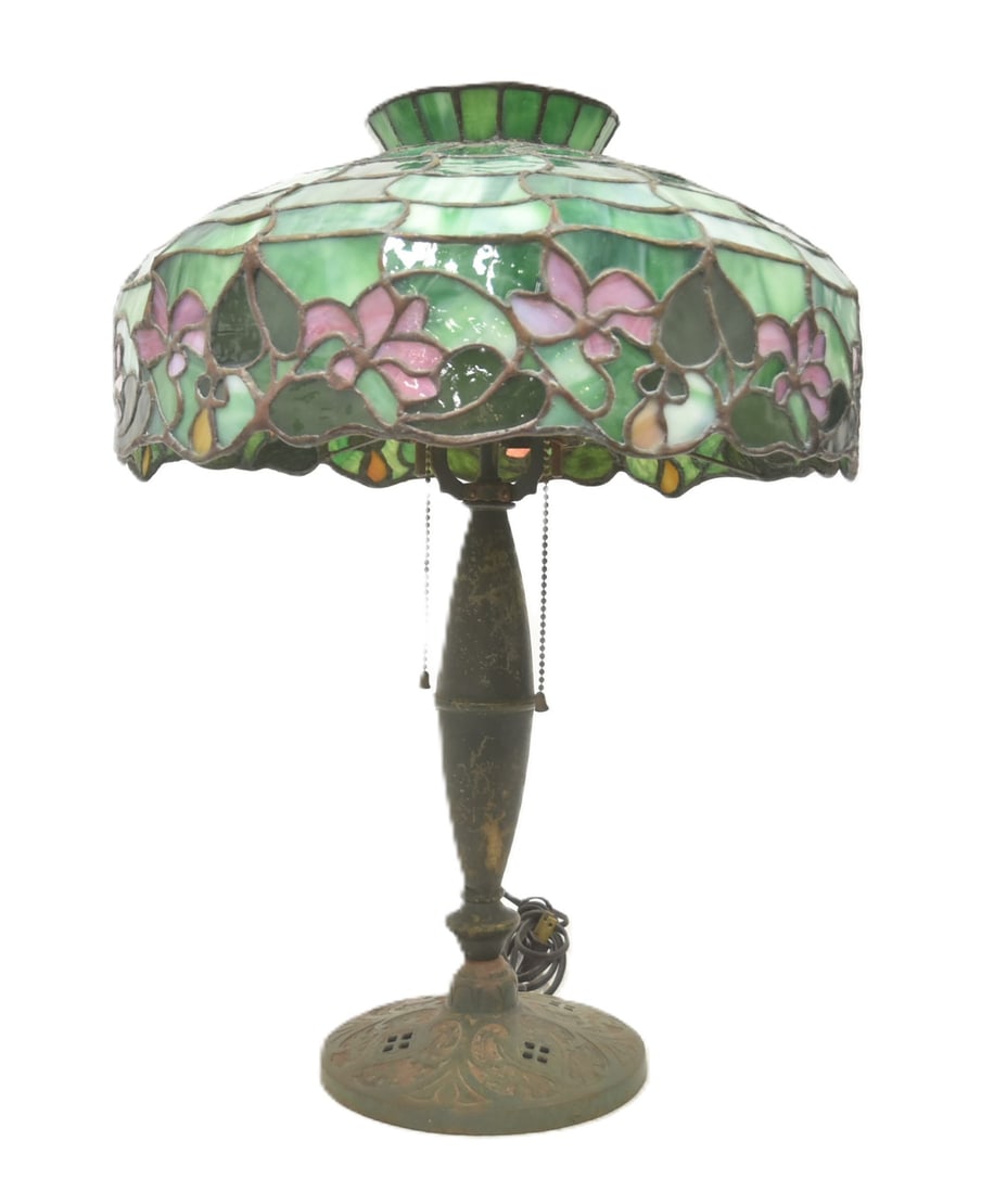 B & H LEADED GLASS TABLE LAMP (1 of 13)