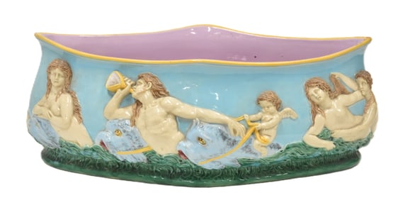 GEORGE JONES MAJOLICA LARGE CENTERPIECE