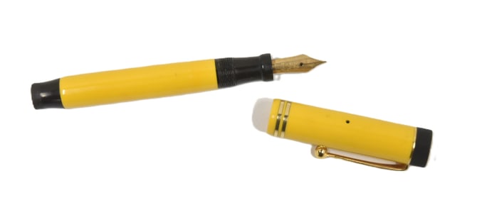 PARKER YELLOW DUOFOLD FOUNTAIN PEN