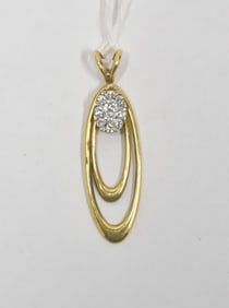 18kt YELLOW GOLD DIAMOND CLUSTER PENDANT