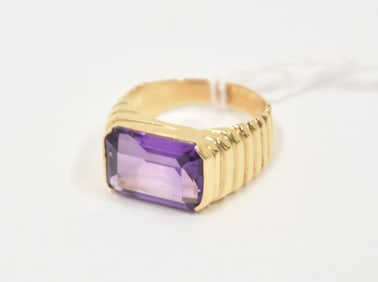 14kt GOLD & AMETHYST RING