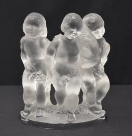 LALIQUE LUXEMBOURG FROSTED CRYSTAL GROUP