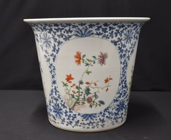 CHINESE PORCELAIN PLANTER