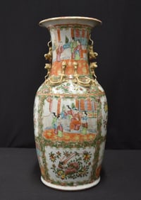 LARGE CHINESE ROSE MEDALLION VASE