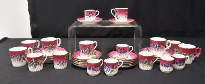 (35)pc RUSSIAN GARDNER PORCELAIN CUPS & SAUCERS