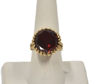 14kt GOLD & RED GARNET COCKTAIL RING