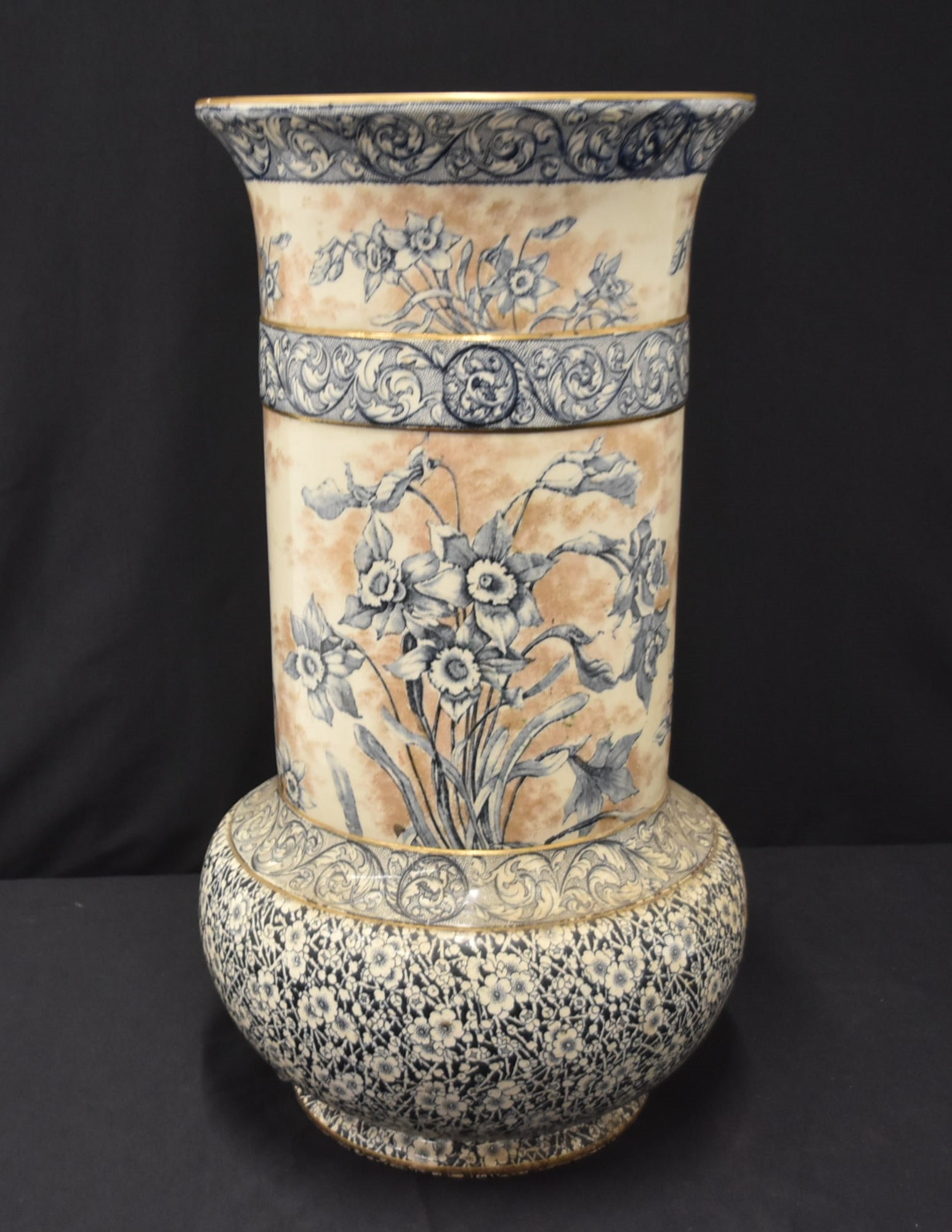 DOULTON BURSELM FLOW BLUE UMBRELLA STAND (1 of 10)