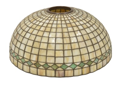 FINE ARTS & CRAFTS GEOMETRIC LEADED GLASS SHADE
