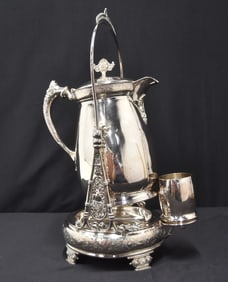 MERIDEN SILVER PLATE TILTING COFFEE POT