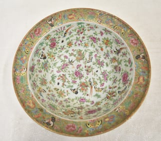 LARGE CHINESE ROSE MEDALLION CENTER BOWL