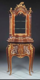 GERMAN ORMOLU MOUNTED AMARANTH VITRINE CABINET