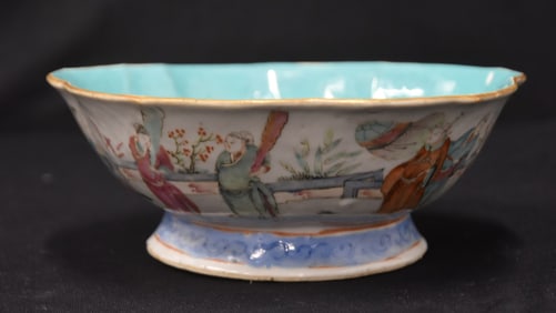 CHINESE PORCELAIN FAMILLE ROSE BOWL