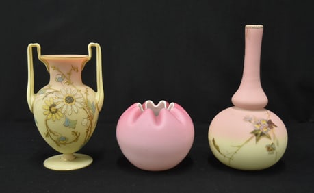 (2) Mt WASHINGTON VASES & RUFFLED SATIN ROSE BOWL
