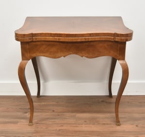 PENCIL INLAID MAHOGANY GAME TABLE
