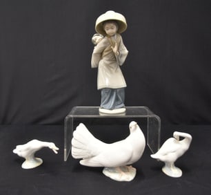 LLADRO FIGURINE GROUPING
