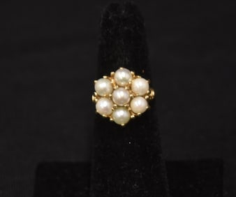 14kt FLOWER FORM PEARL RING