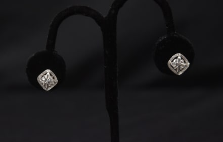(Pr) 14kt WHITE GOLD STUD EARRINGS