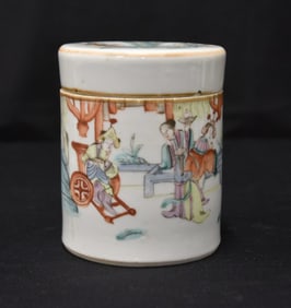 CHINESE PORCELAIN COVERED JAR