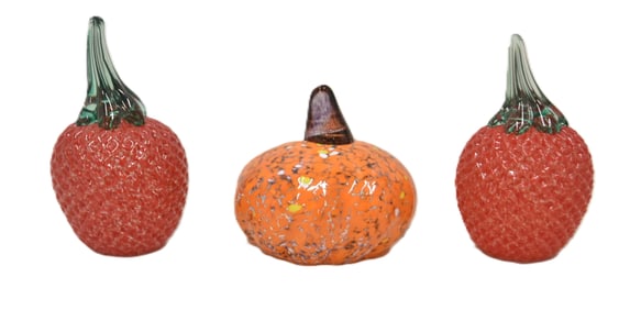 (3) KOSTA BODA STRAWBERRIES & PUMPKIN