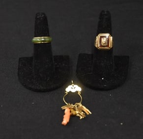 ASSORTED 14kt GOLD RINGS & CHARMS