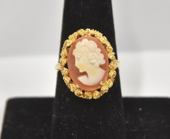 14kt GOLD CAMEO PORTRAIT RING