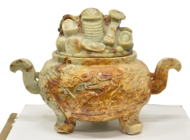 VERY LARGE JADE TWIN HANDLE COVERED POT