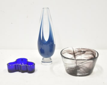 (3) SWEDISH ART GLASS PIECES