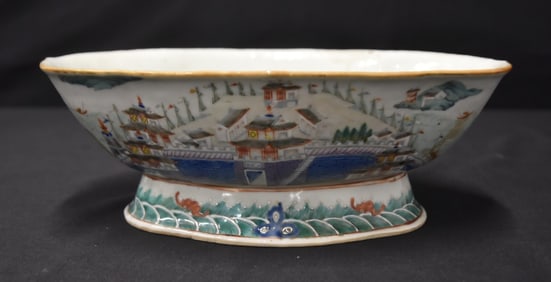ANTIQUE CHINESE PORCELAIN LOW BOWL