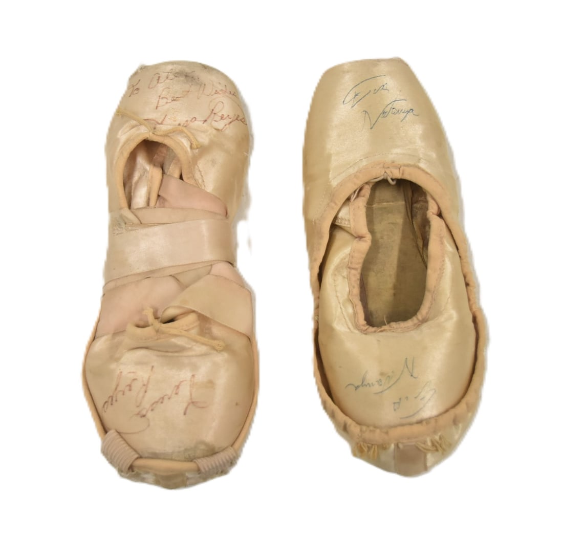 (2) PAIRS SIGNED BALLERINA SLIPPERS (1 of 16)