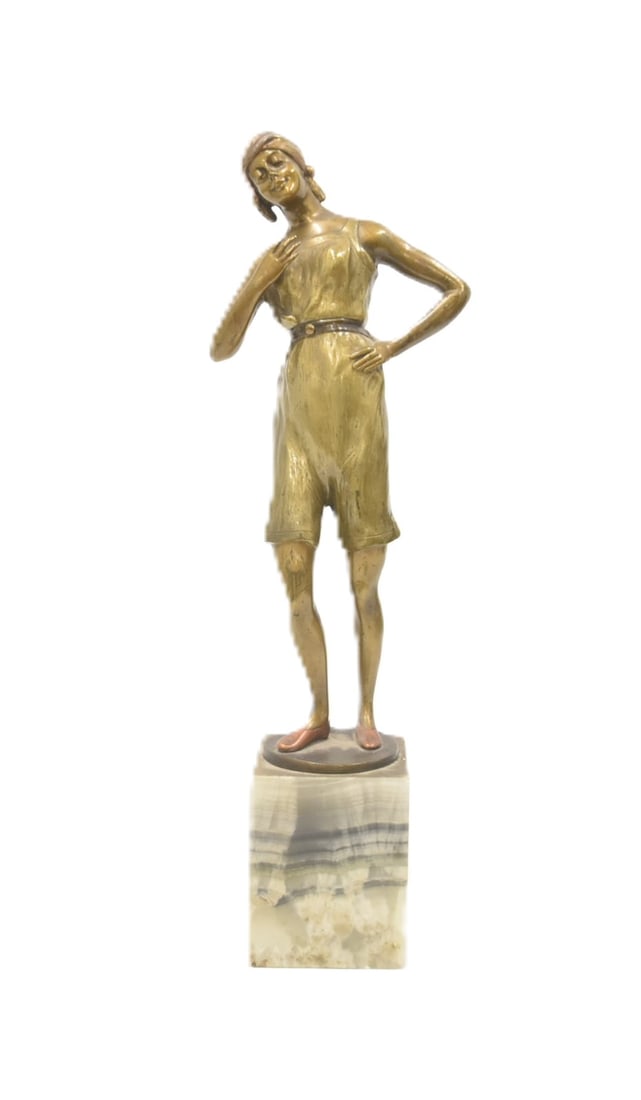 ART DECO BRONZE LADY STANDING ON ONYX (1 of 11)
