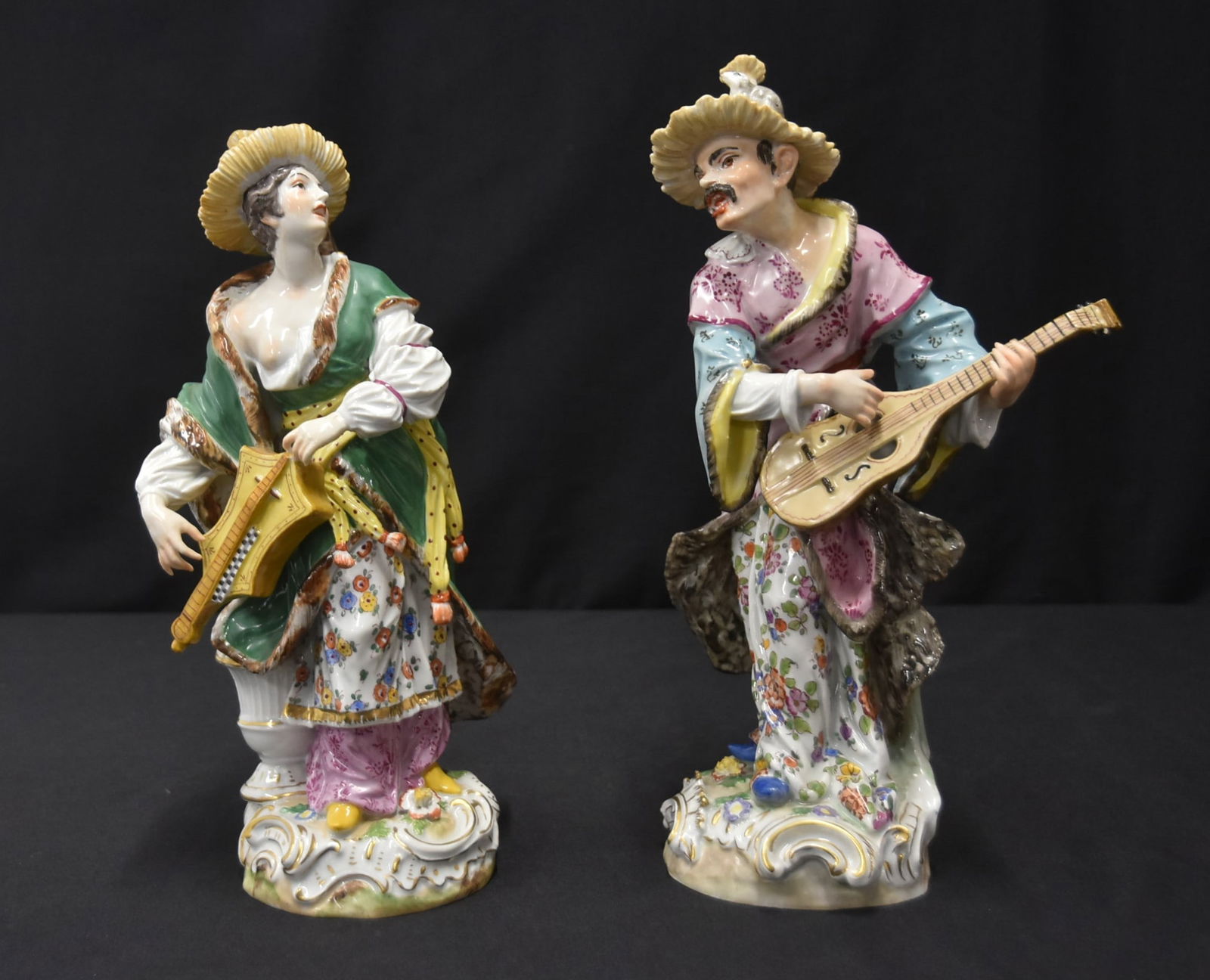 (Pr) DRESDEN PORCELAIN MALABAR FIGURES (1 of 10)