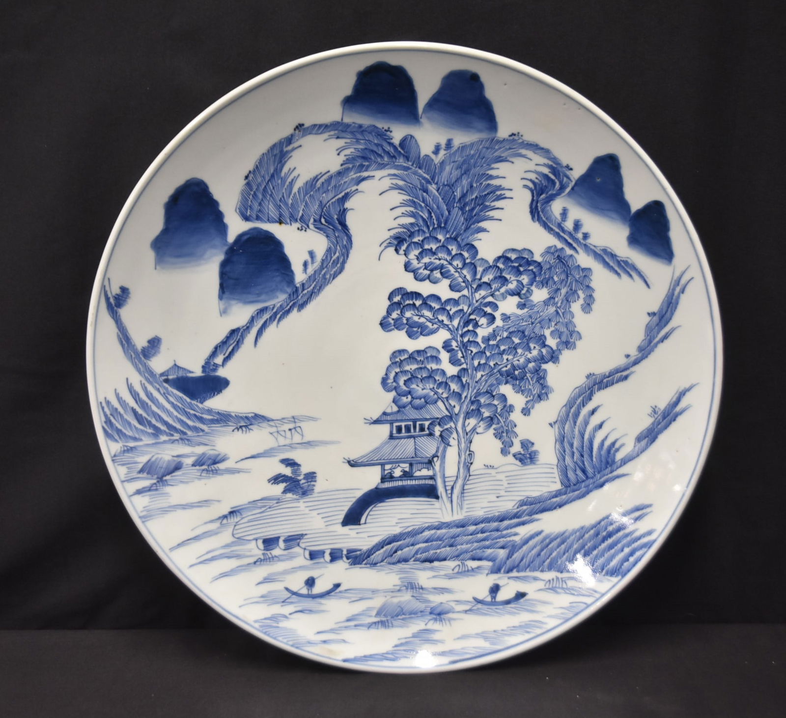 LARGE CHINESE BLUE & WHITE PORCELAIN CHARGER (1 of 10)