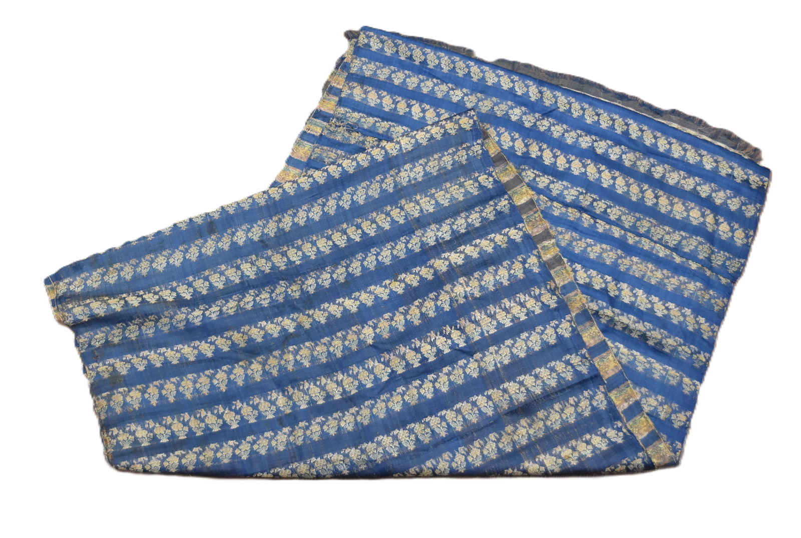 ANTIQUE 16th - 17thC MIDDLE EASTERN TEXTILE (1 of 7)