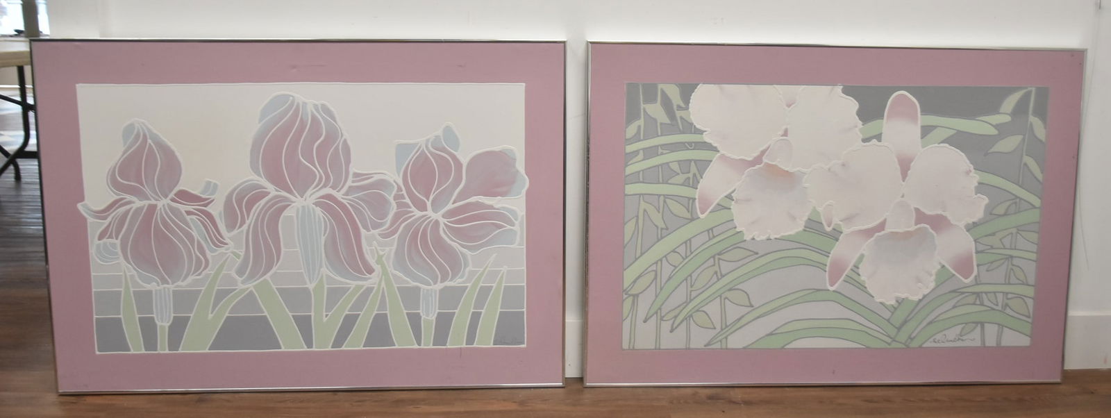 PAIR LARGE STEPHEN SCHINDLER FLORAL PAINTINGS: STEPHEN SCHINDLER LARGE HEAVY PALETTE OIL ON CANVAS FLOWER STILL LIFE PAINTINGS , SIGNED SCHINDLER - 45" x 31" OVERALL