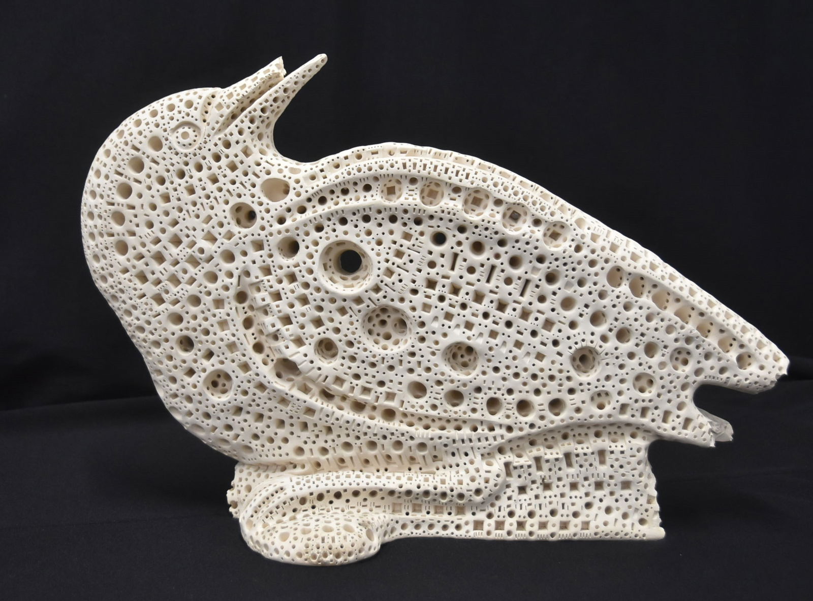 ALEXANDER NEY TERRACOTTA BIRD SCULPTURE: ALEXANDER NEY (RUSSIAN / AMERICAN, b. 1939) LARGE RETICULATED BIRD SCULPTURE - 20" x 8" x 13" (HAS LOSS TO TAIL & FEET)